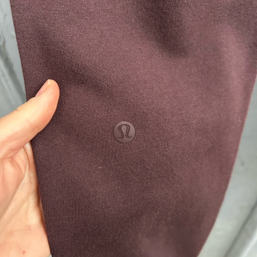 Lululemon Warm Down Jogger, size 4 - Picture 8 of 10